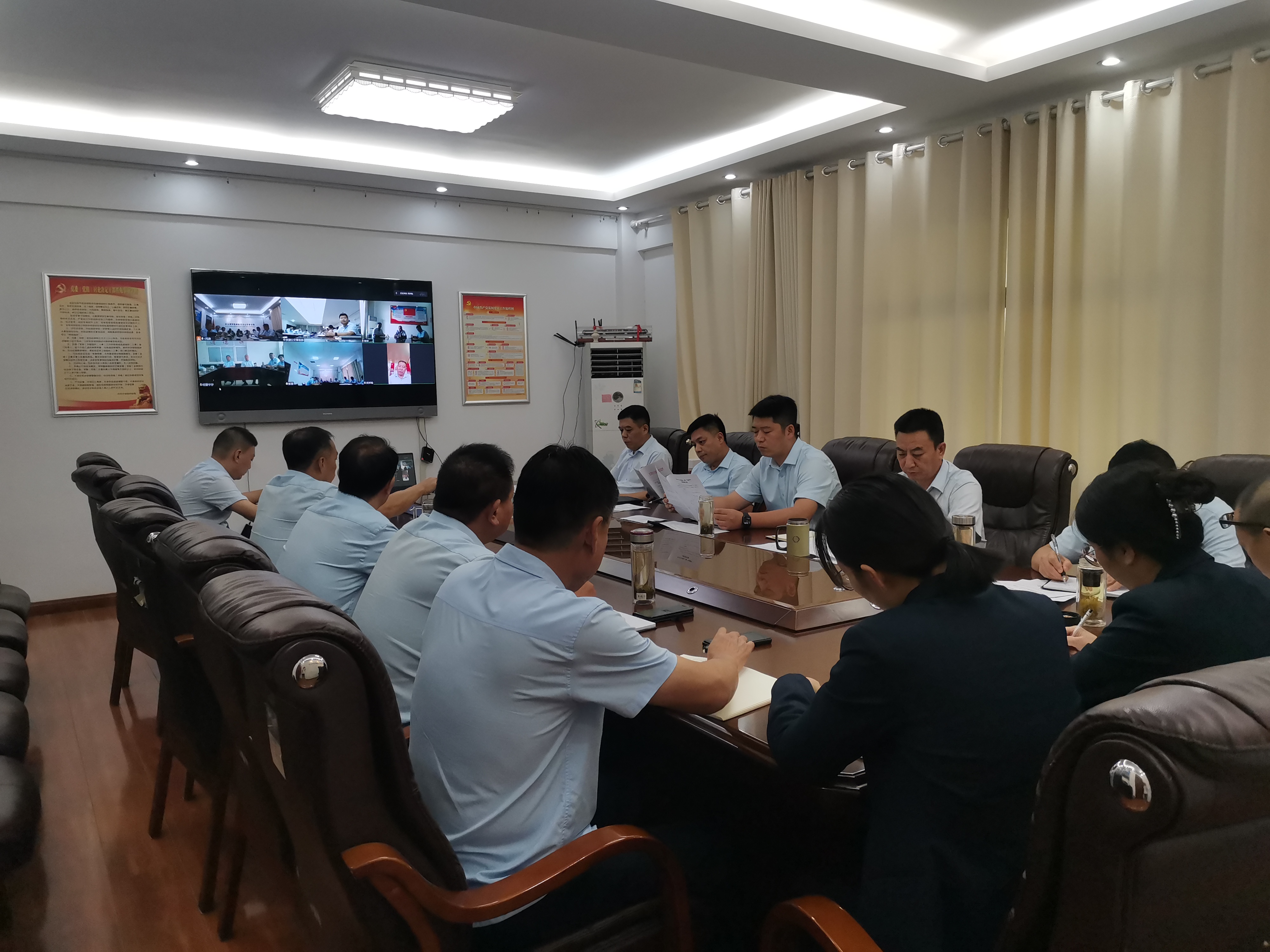 公交集團(tuán)召開2022年“中秋”節(jié)日期間 交通運(yùn)輸保障工作專題會議