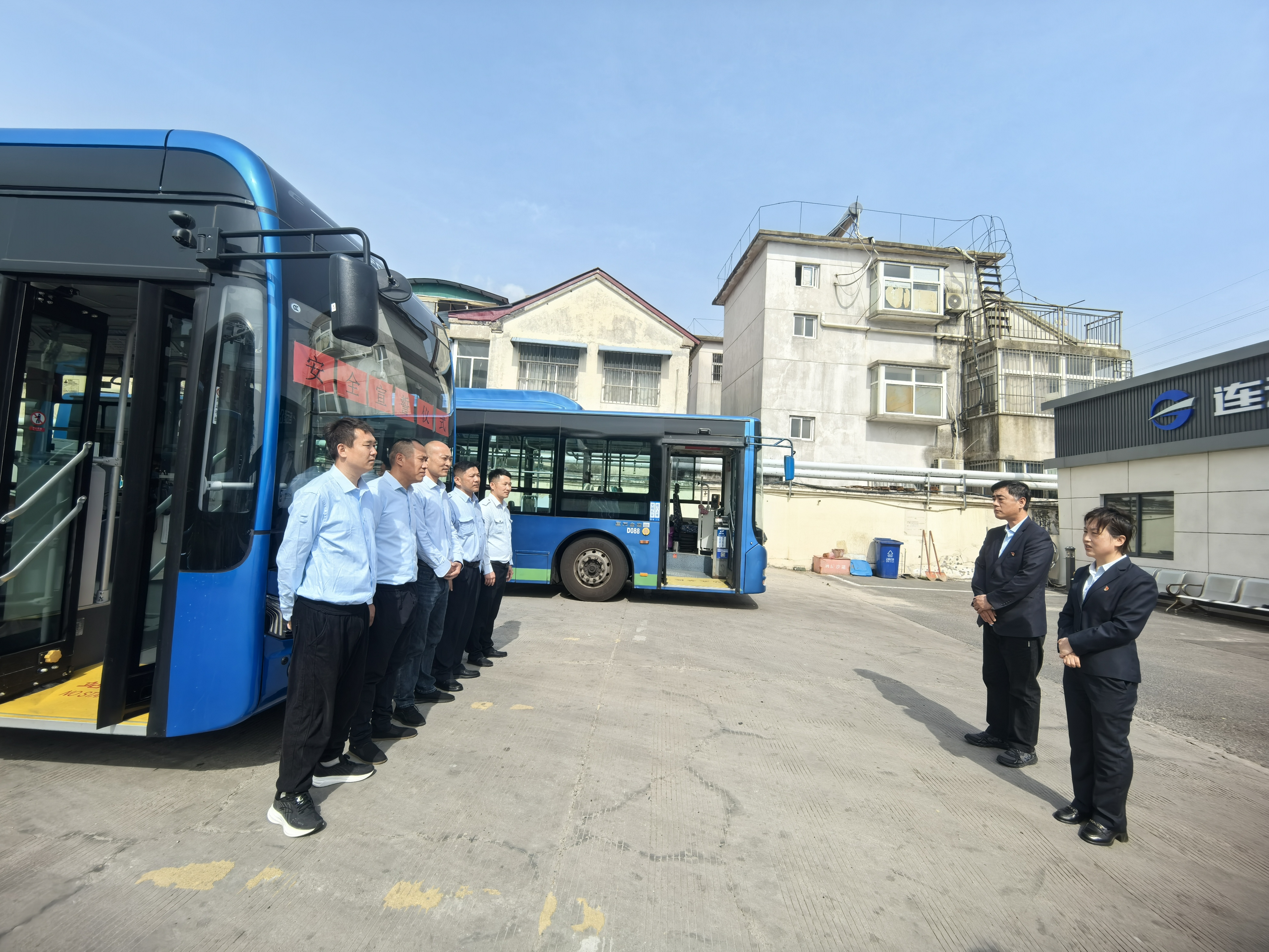 你予我一份誓詞，我與你共享榮光——公交集團開展新入職駕駛員安全行車宣誓儀式