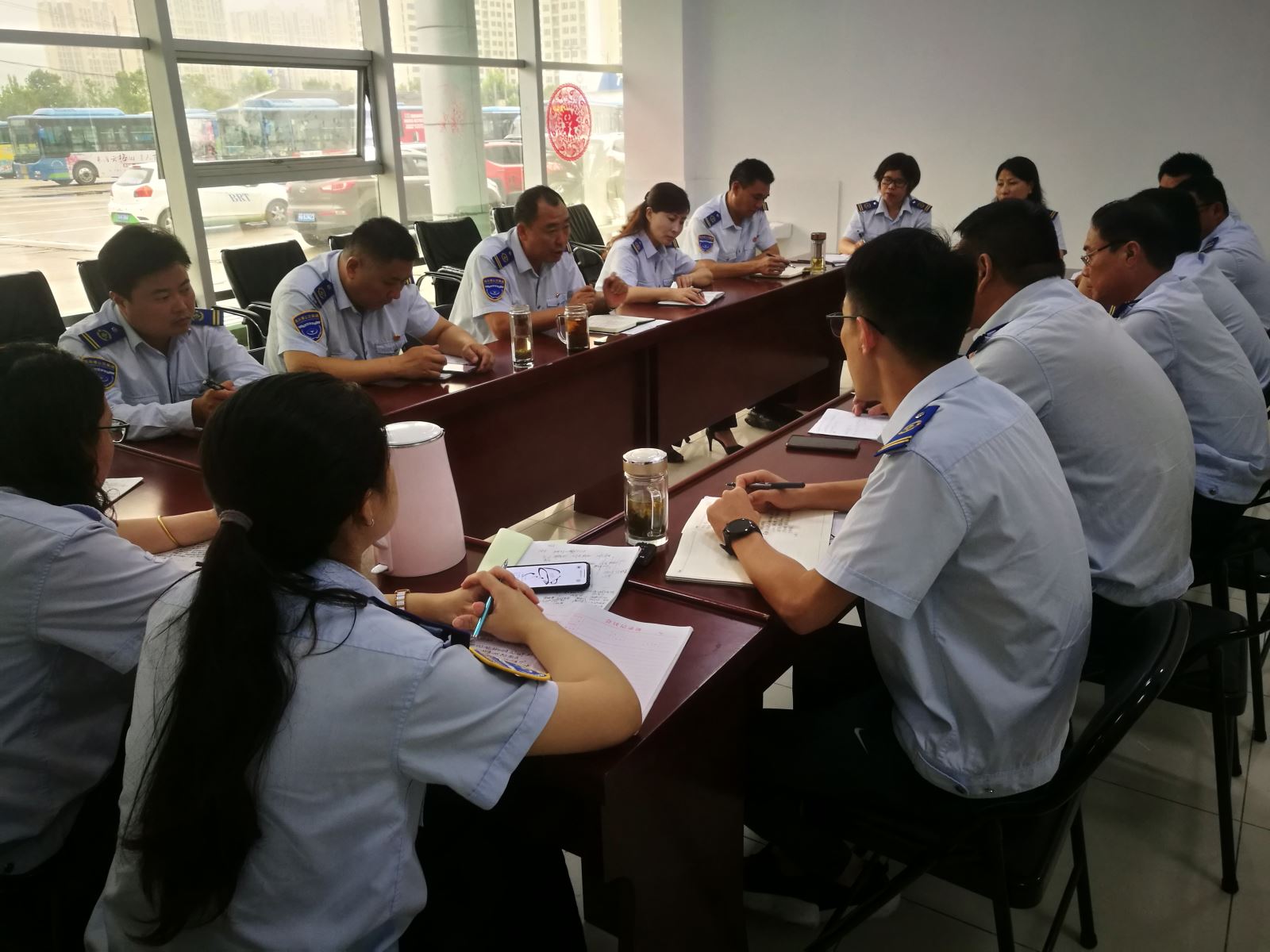 公交集團經營發(fā)展事業(yè)部部署落實中秋國慶期間作風建設工作