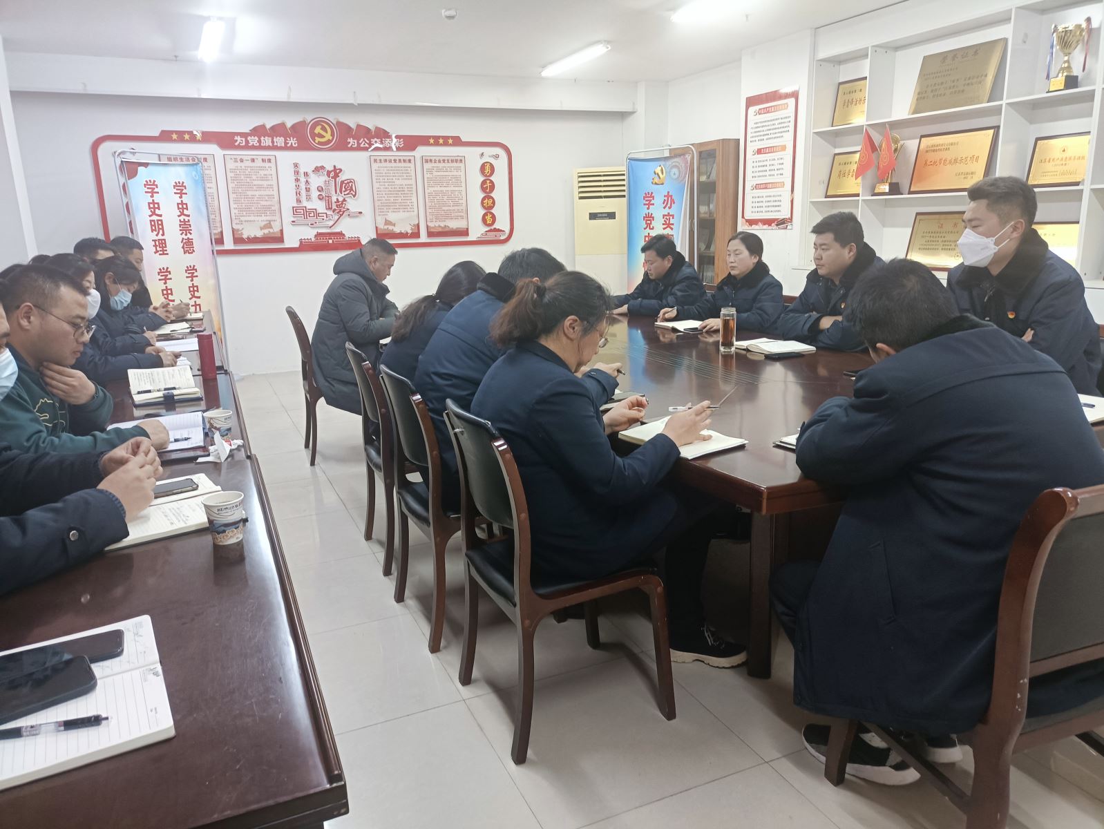 公交集團(tuán)快速公交事業(yè)部召開節(jié)后收心會