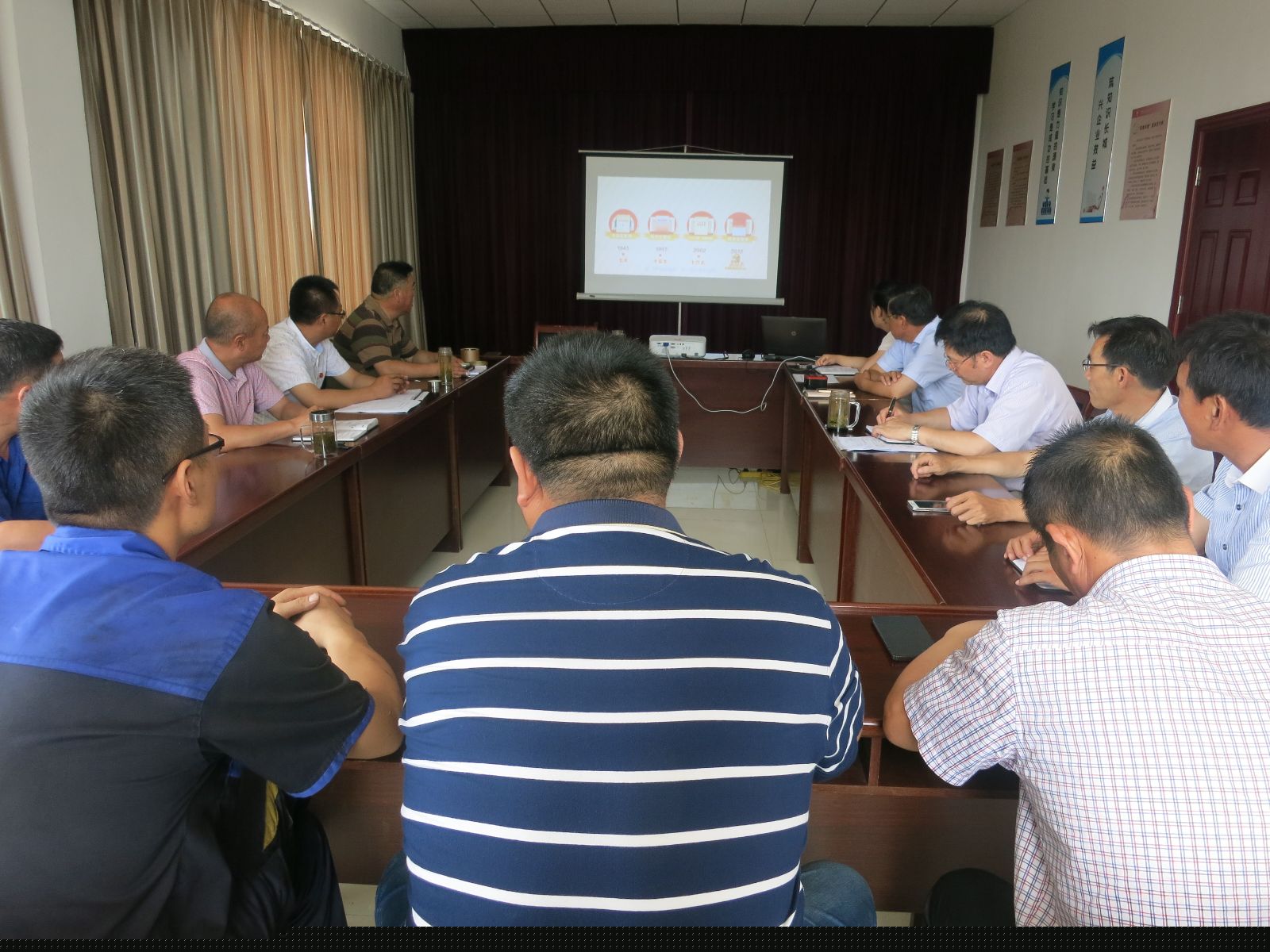 公交大浦廠、維修公司黨支部開展7月份“固定學(xué)習(xí)日”學(xué)習(xí)教育活動(dòng)